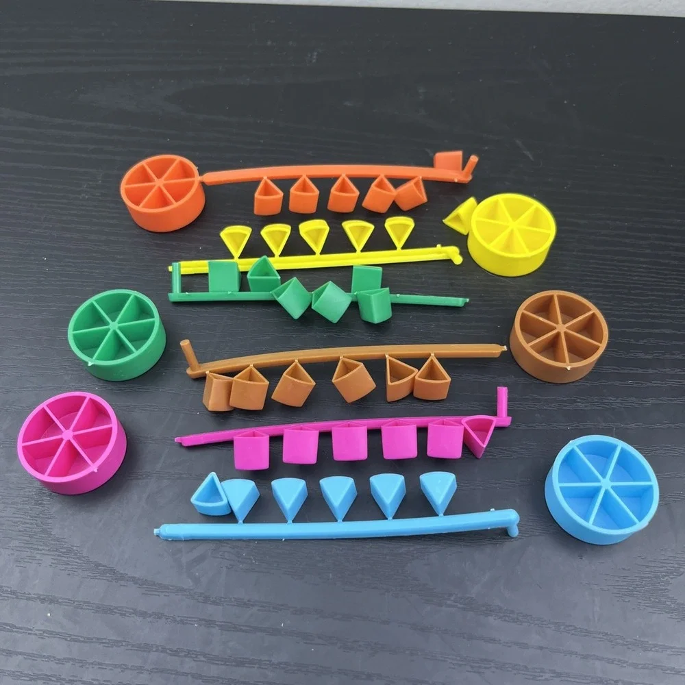 Trivial Pursuit Replacement Parts‎ 6 Pie Tokens 36 Wedges Die Original NEW